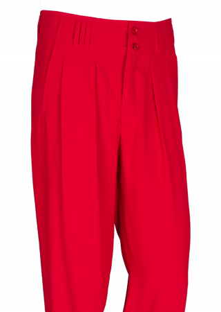 Rote Bundfaltenhose